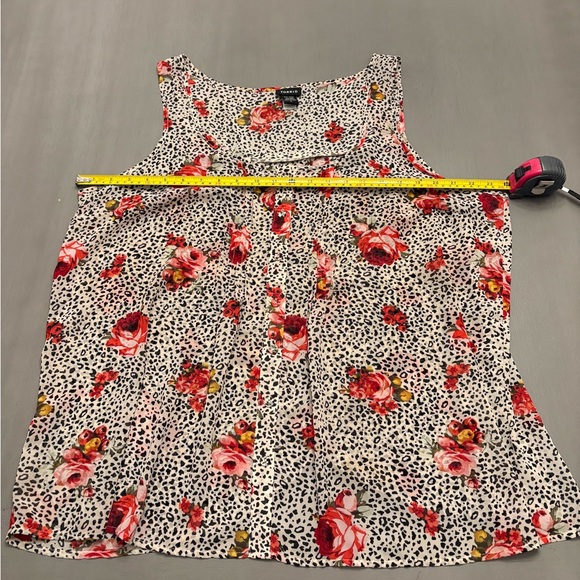 Torrid Sleeveless Floral Leopard Print Top Button Front Sheer Open Back Size 2XL - Picture 10 of 12